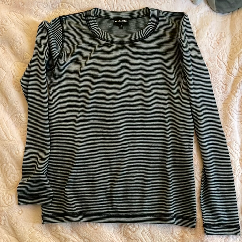 Giorgio Armani (authentic) Long Sleeve (size 40)